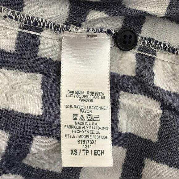 SPLENDID - Navy Blue & White Window Pane Cap Sleeve Buttoned Back Top - Size XS - Picture 5 of 7